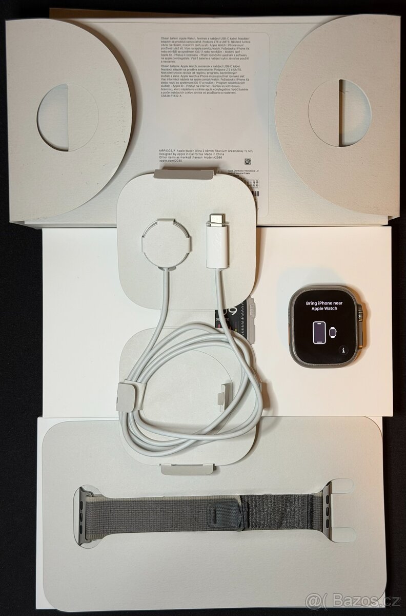 Apple Watch Ultra 2 Přírodní titan + trailový tah