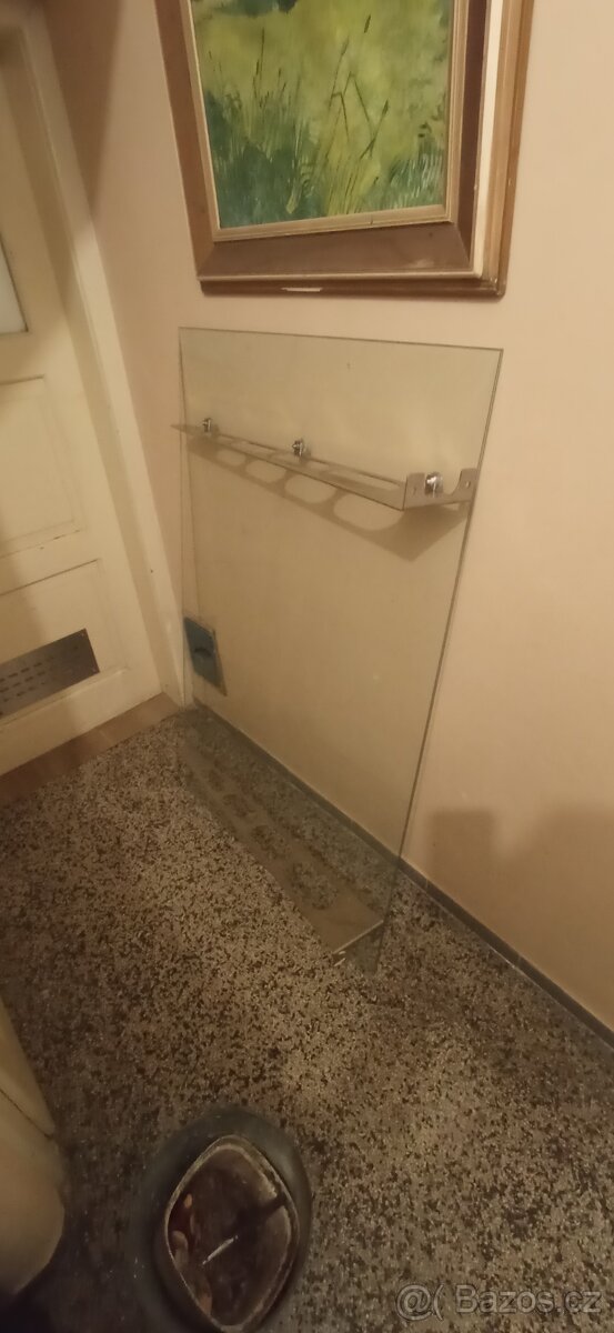 Skleněná stříška nad vchodové dveře