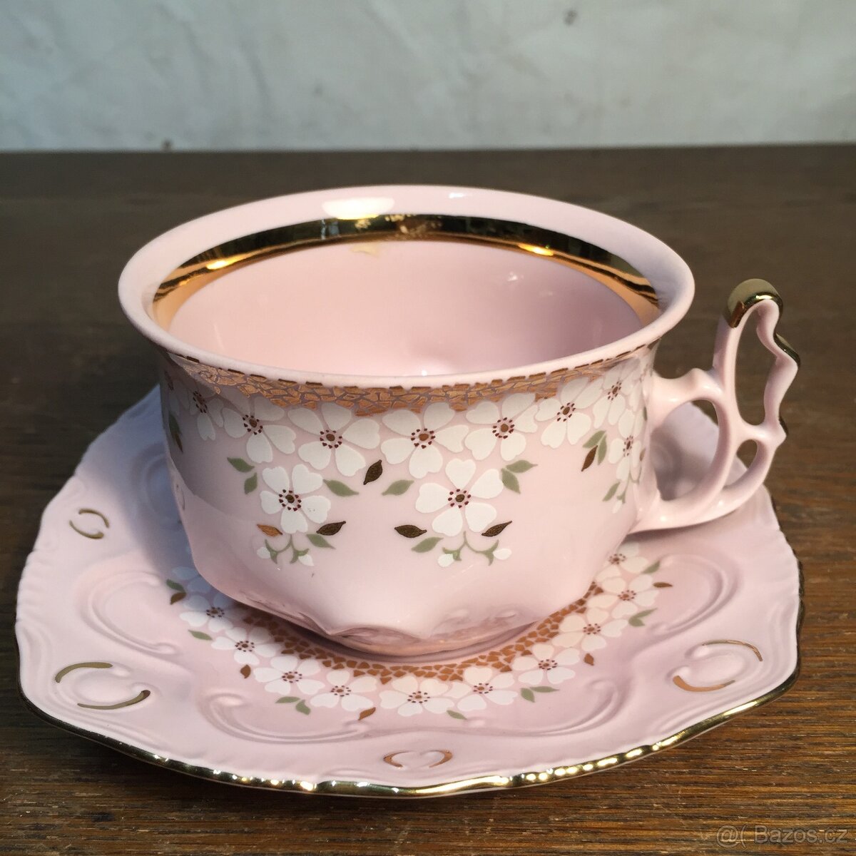 šálek růžový porcelán Chodov neobvyklý model Top stav