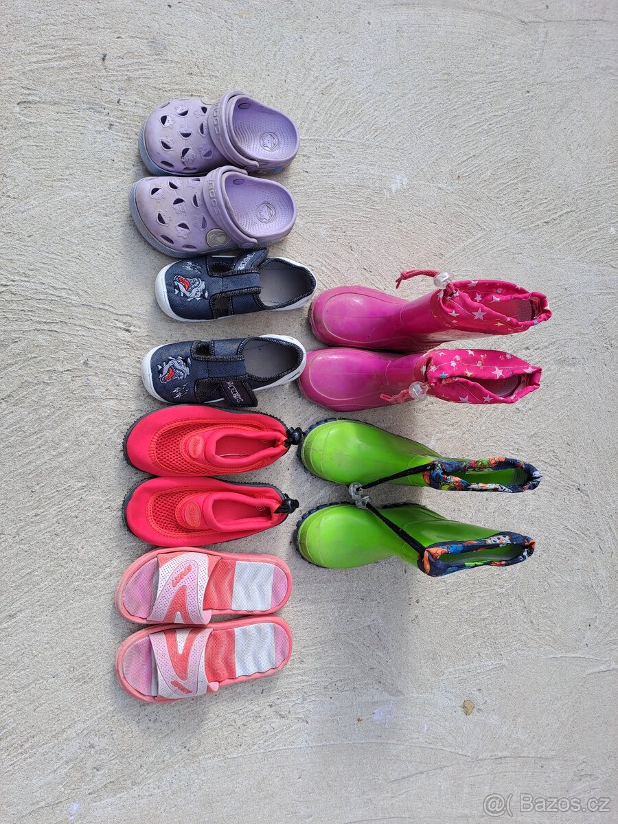 Prodám dívčí obuv