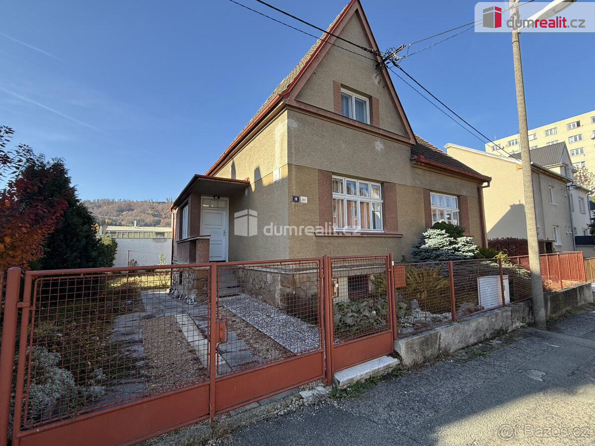 Prodej domu 121 m2 půda sklep zahrada zahradní kolna pozemek