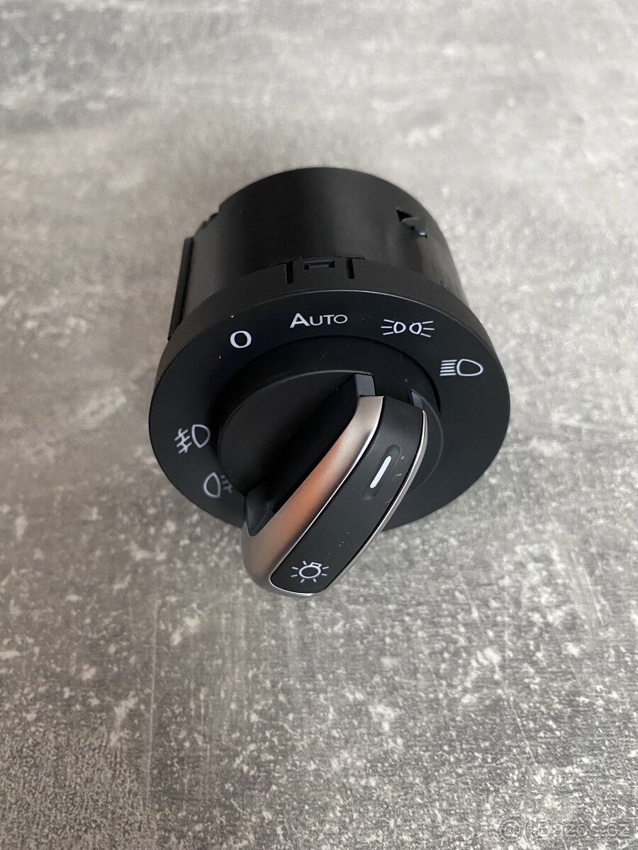 Přepináč VW světel Automat