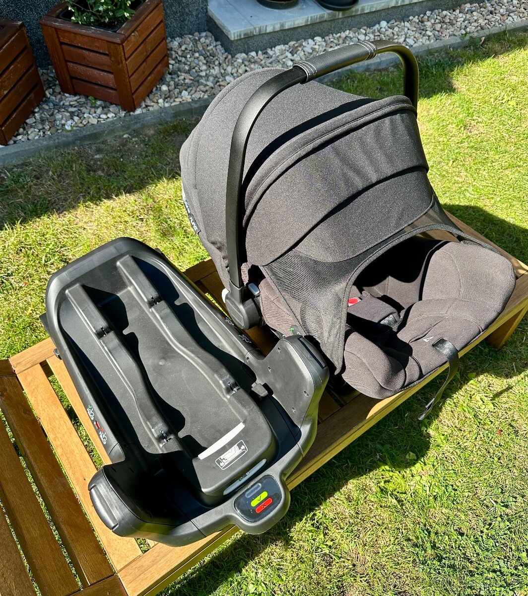 Autosedačka Bugaboo Turtle Air by Nuna BLACK + Isofix báze
