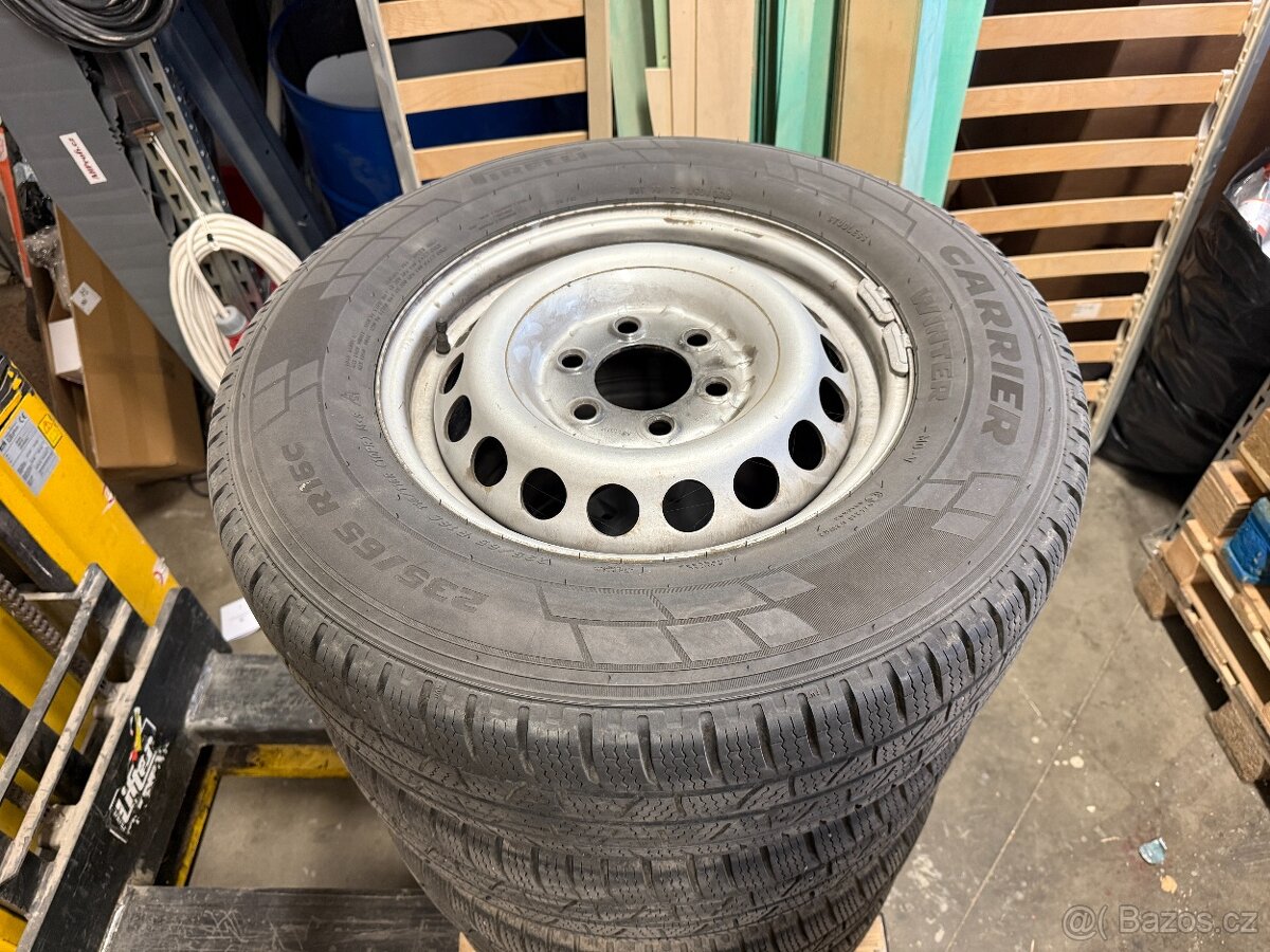 Sada celoročních pneumatik Mercedes Sprinter