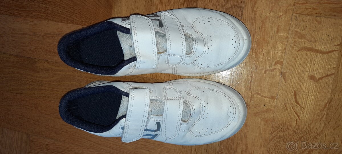 Tenisky/sálovky z Decathlonu vel.33