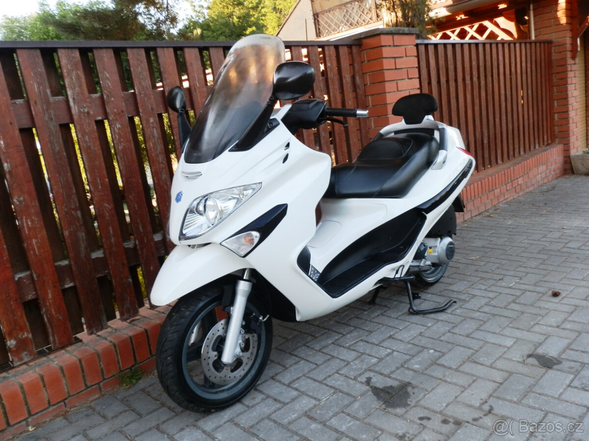 Piaggio X-Evo 125 2012