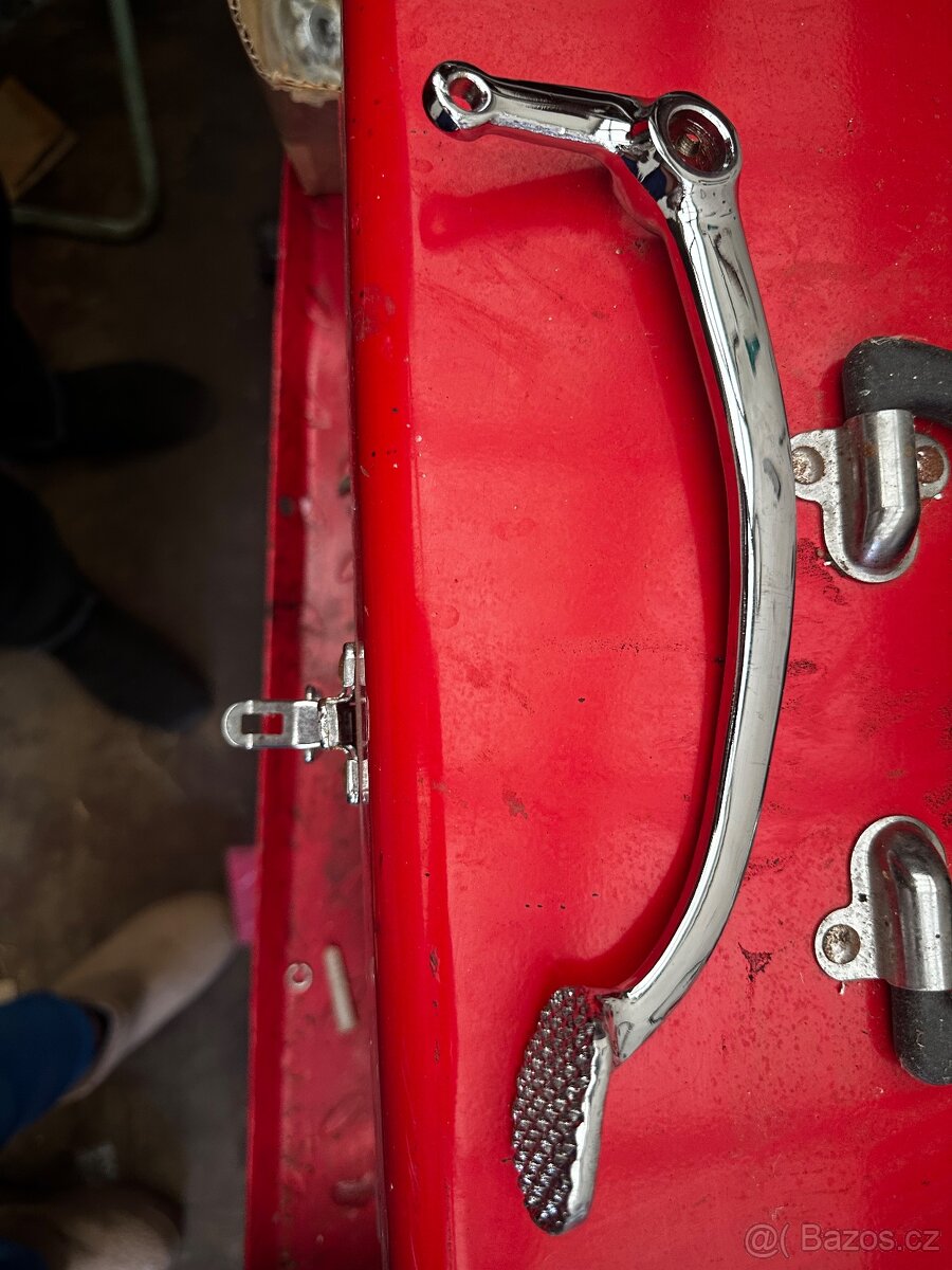 Brzďící pedál Jawa Pérák