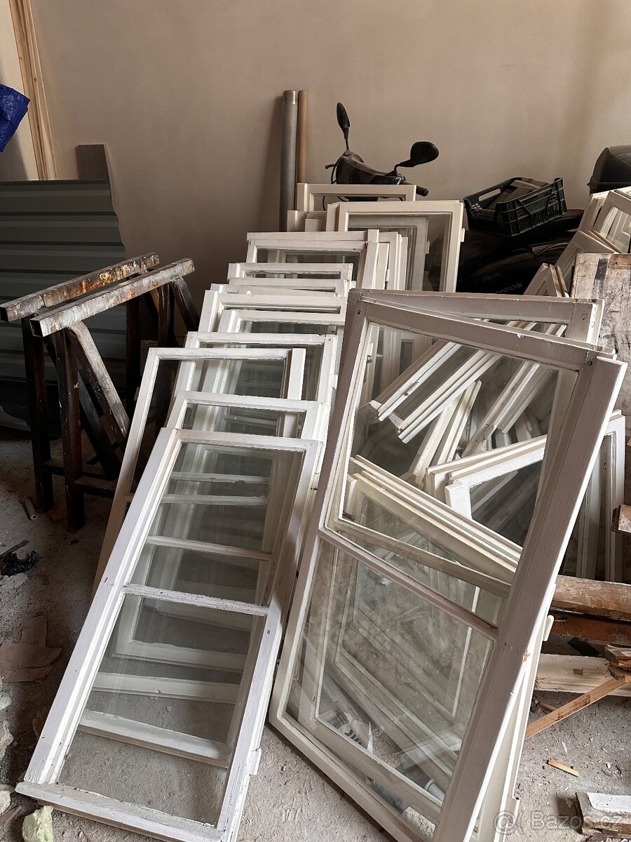 Okenní rámy za odvoz
