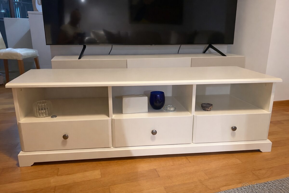 Prodám IKEA stolek pod TV