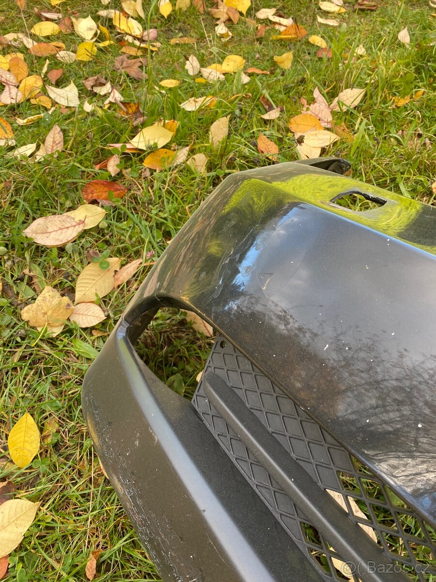 BMW e90 přední nárazník