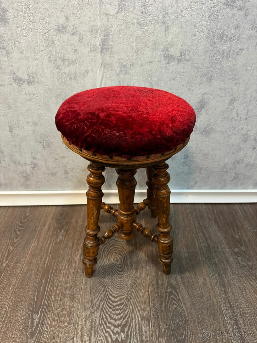 Otočná stolička (143019)