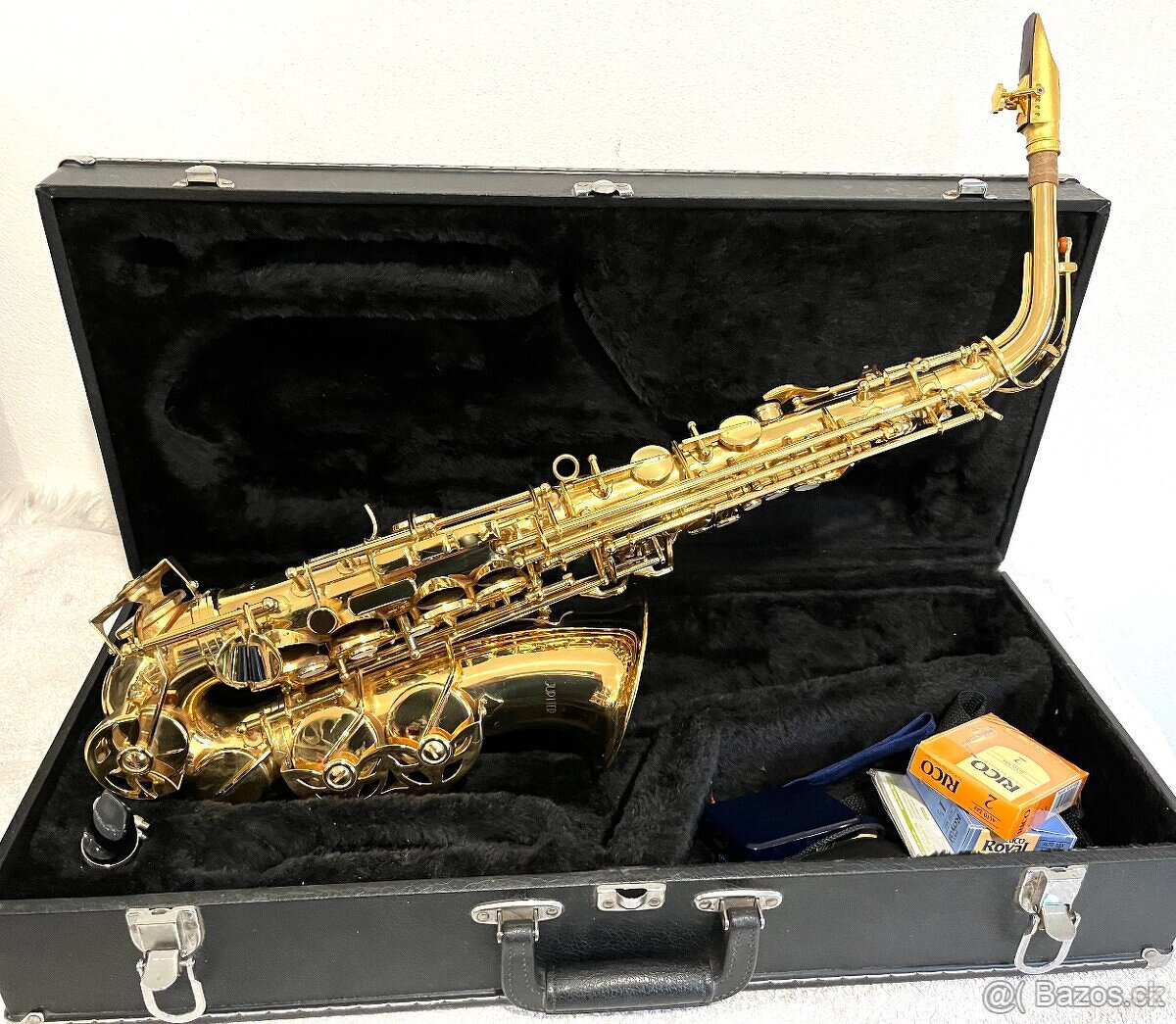Predám Es Alt saxofón Jupiter JAS-567-565 - krásny zvuk