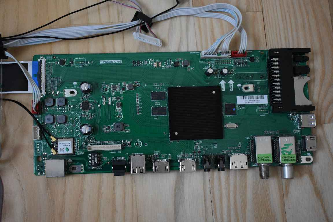 Prodám kompletní elektroniku z TV Sharp 40AJ2E