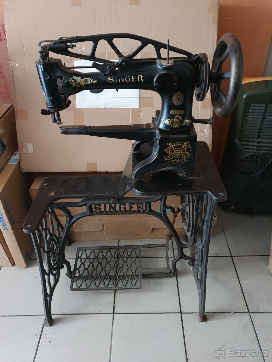Obuvnický šicí stroj