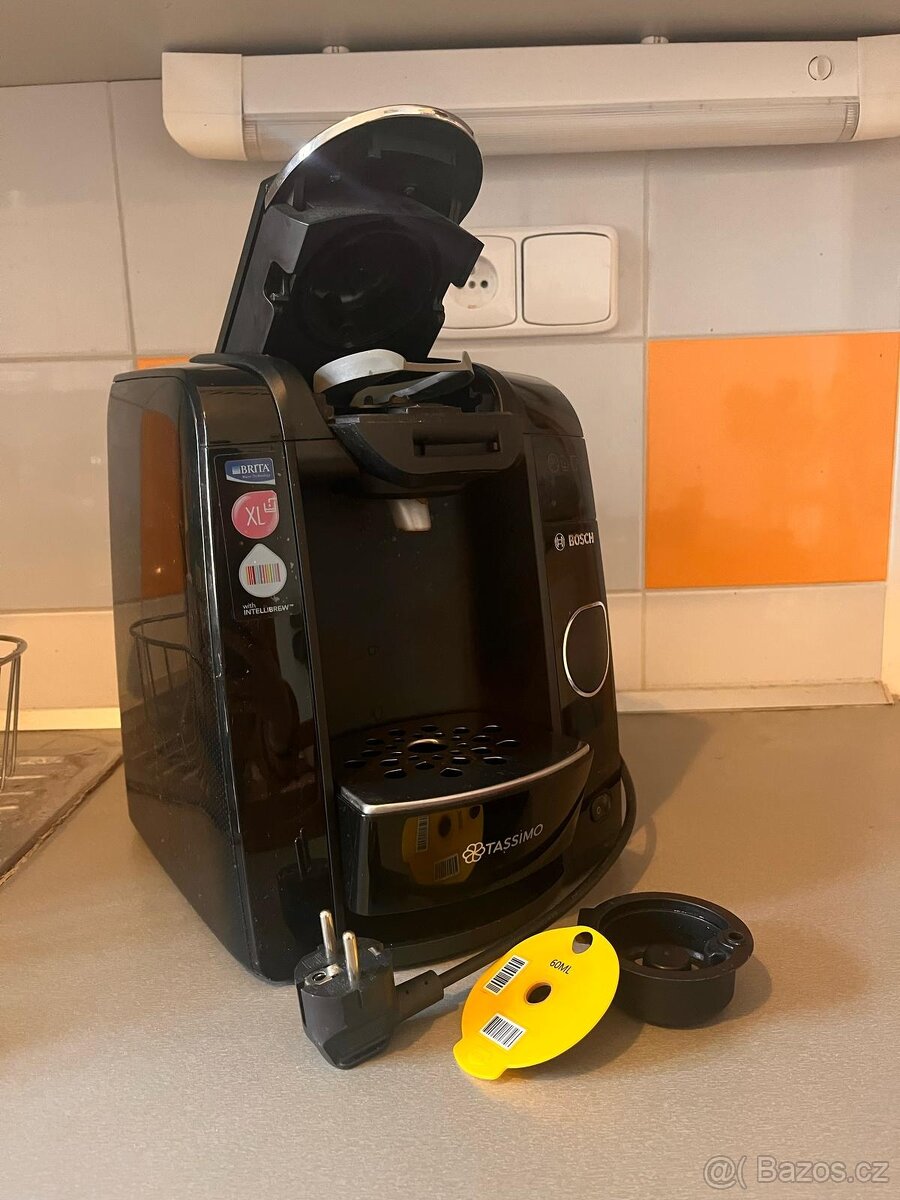 SLEVA - Kávovar Bosch Tassimo Joy TAS4502 s reusable kapslí