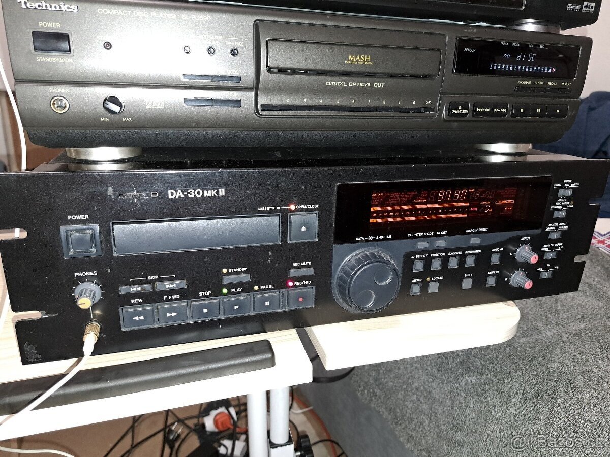 TASCAM DA-30 MK II, DAT