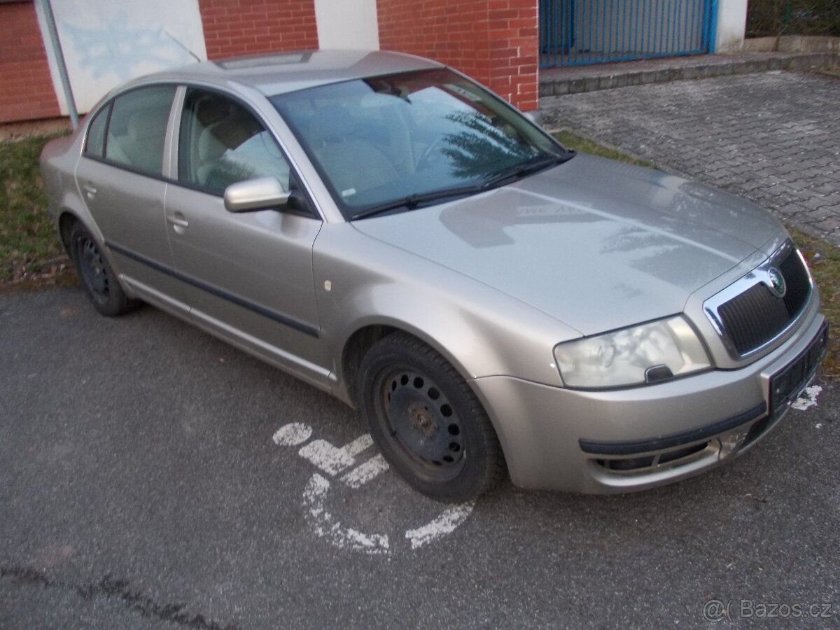 ŠKODA SUPERB 2,5tdi V6 114kw. RV 2003