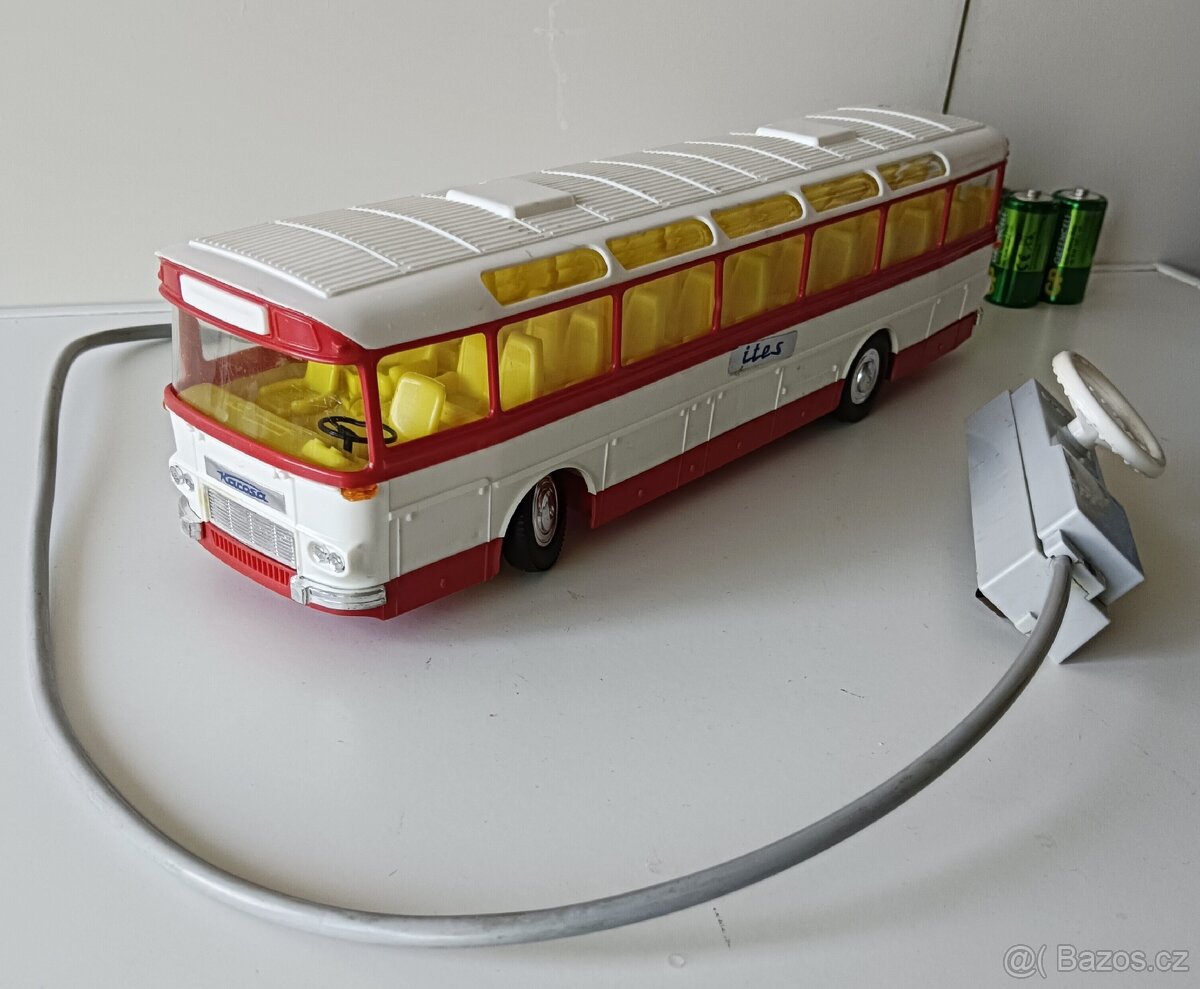 Stará hračka Autobus ŠD 11 Karosa ites