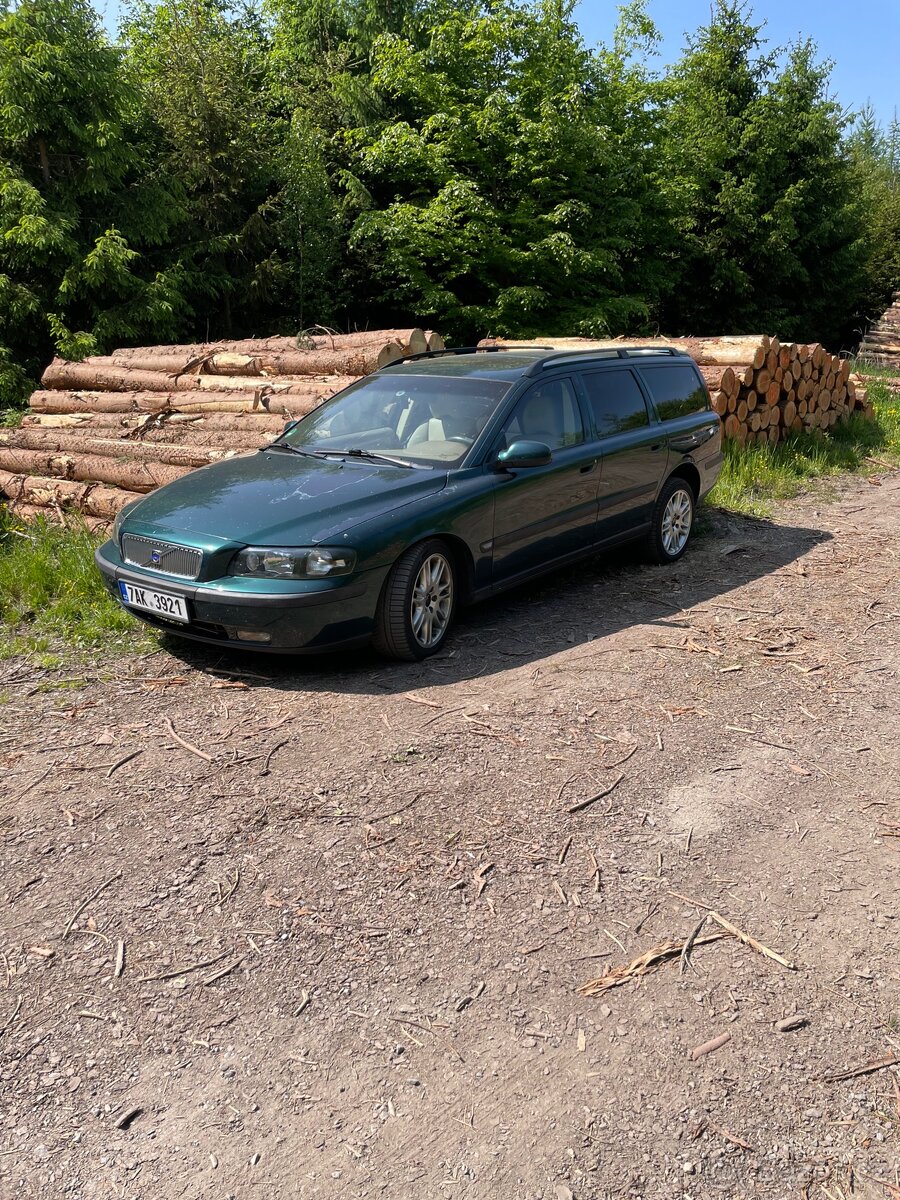 Volvo V70 2.4i 123kw