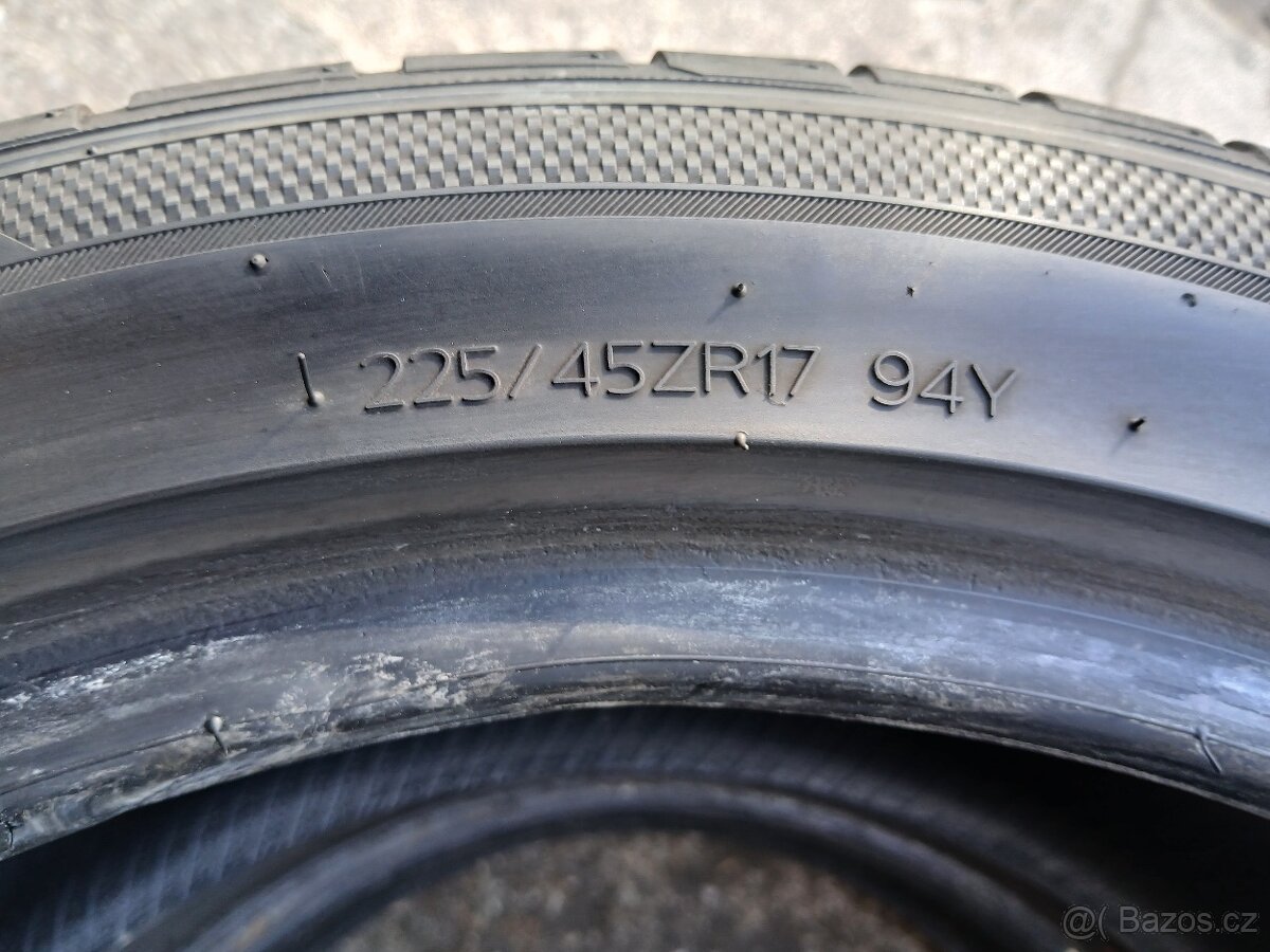 2ks letní pneu 225/45/17