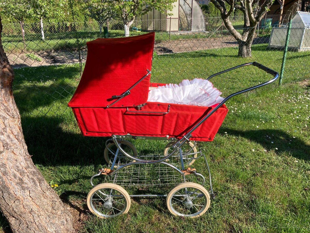 Prodám retro kočárek