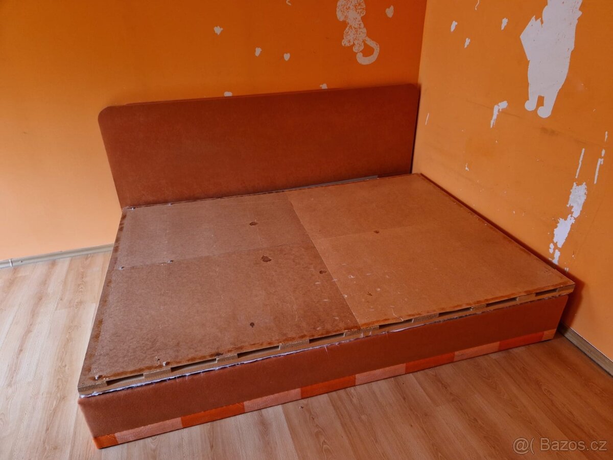 Postel 140x200 s úložným prostorem