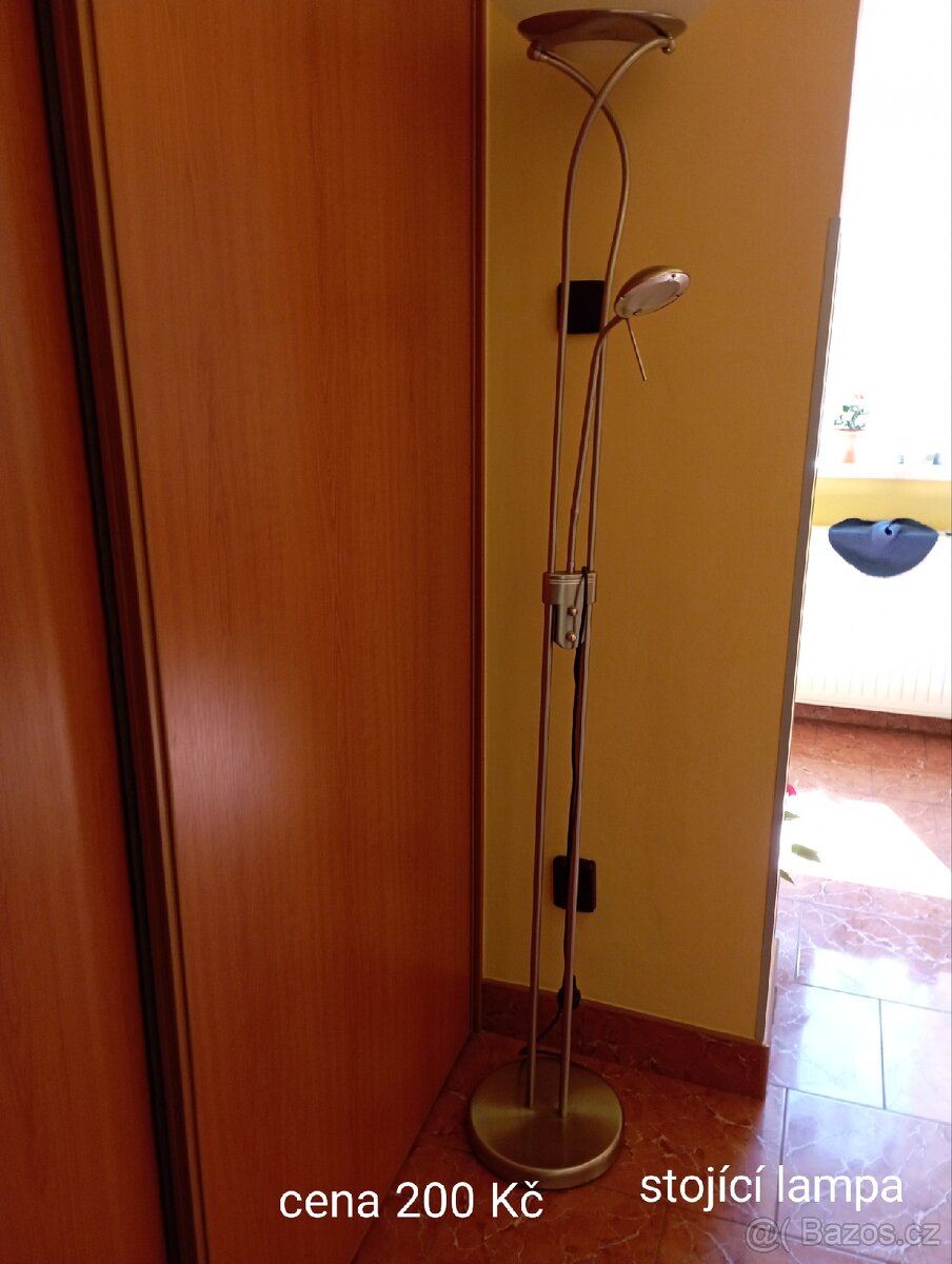 Stojící lampa