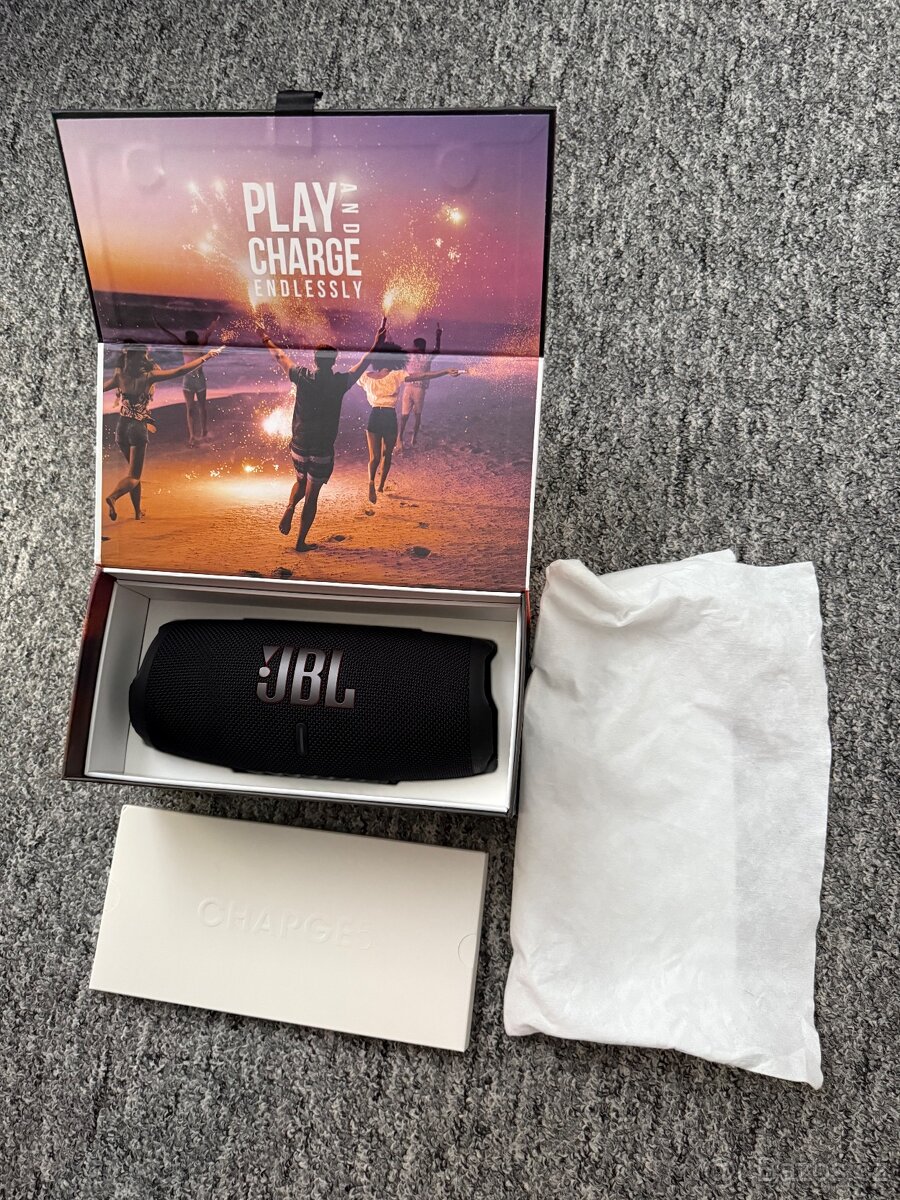JBL Charge 5