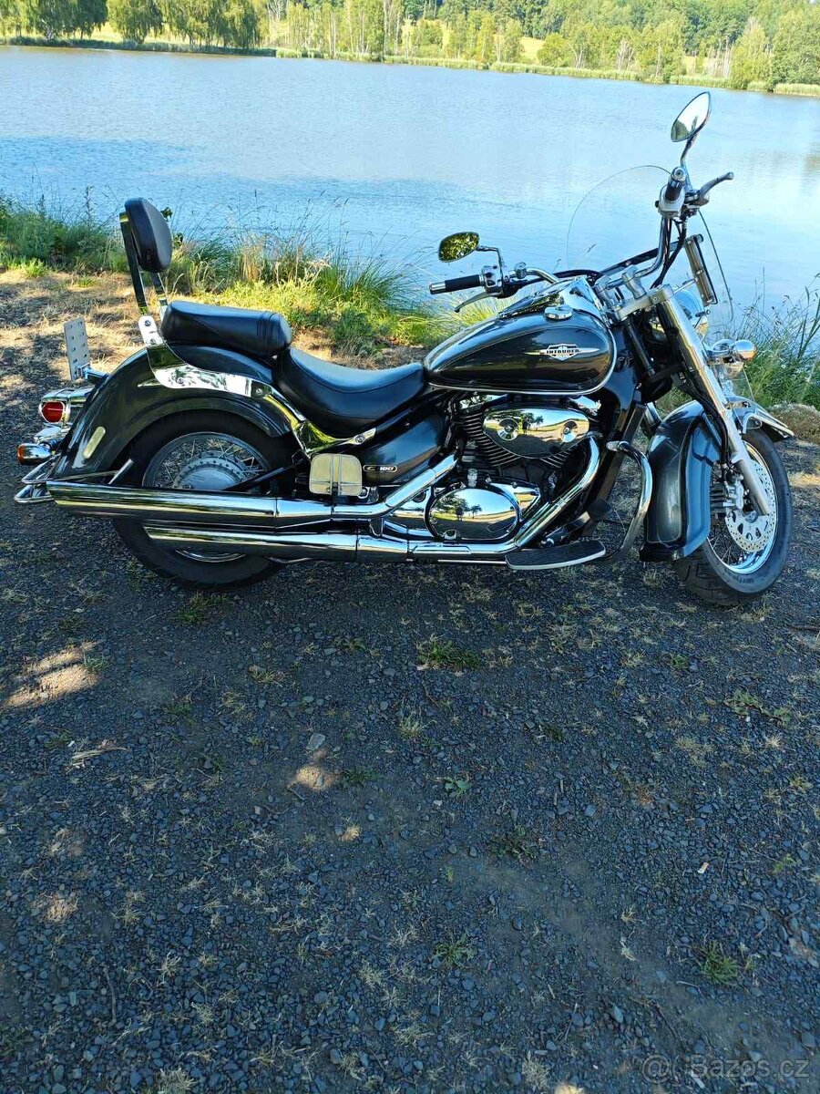Suzuki Intruder C800