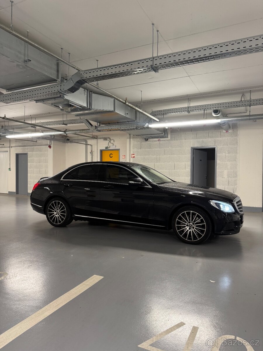 Mercedes-Benz C400