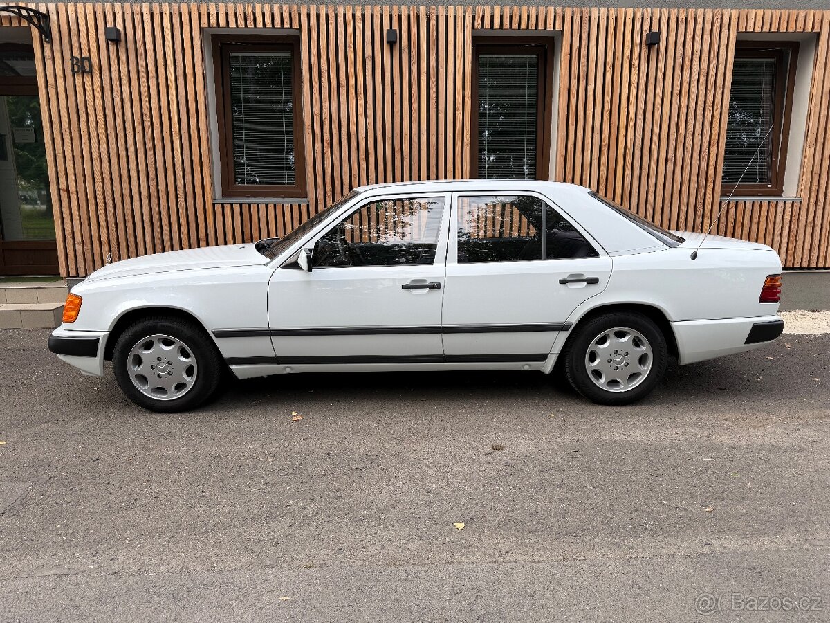 Mercedes Benz W124