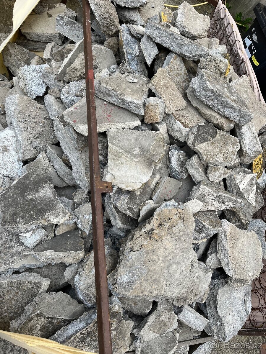 Beton suť