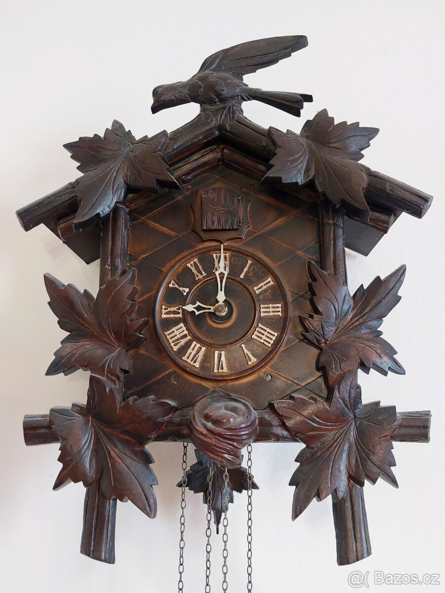 Kukačkové dřevěné hodiny, mechanické