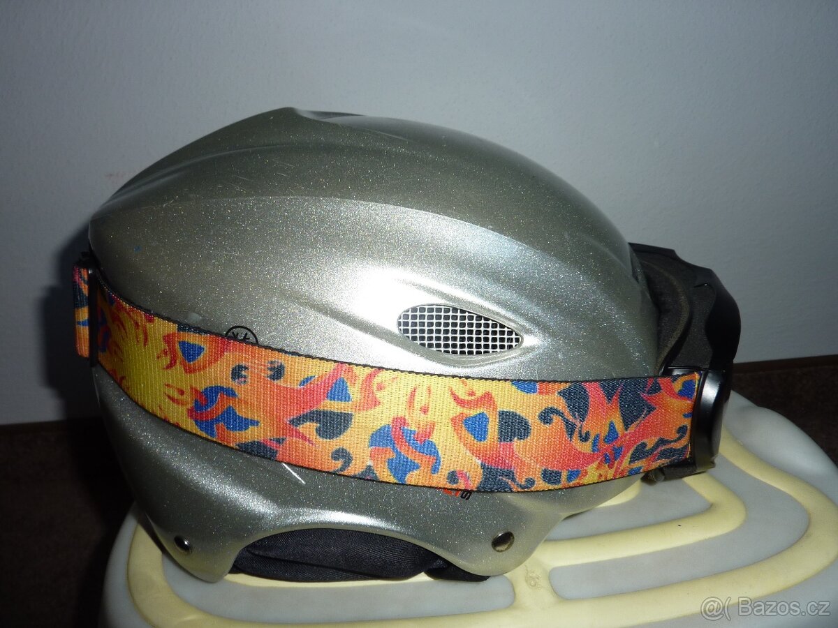 Lyžařská dětská helma Marc Giradelli 52-58