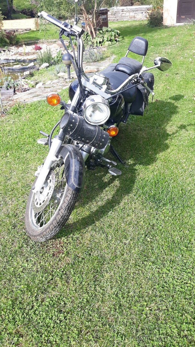 YAMAHA dragstar XVS 250