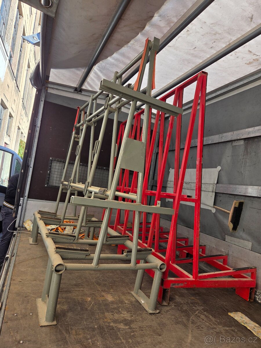 prodam transportni stojan na sklo