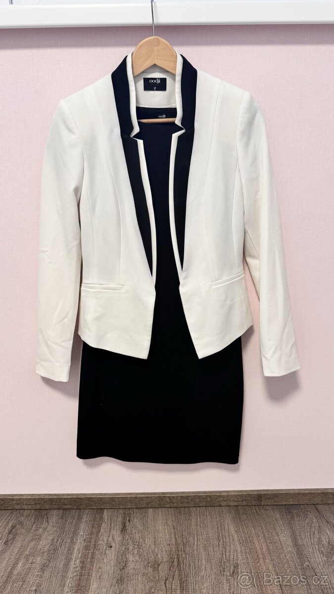 dámský kostým šaty a sako