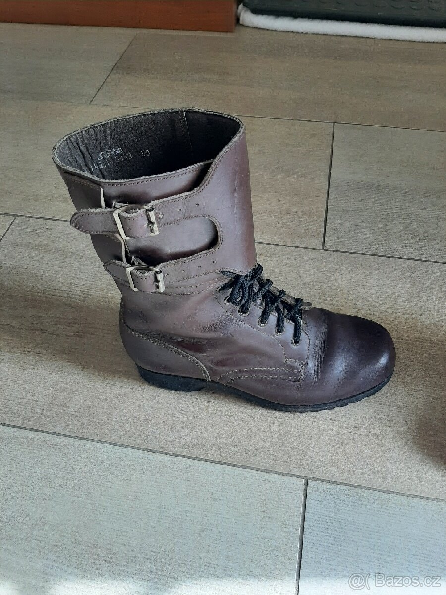 Vojenské Kanady hnědé vzor 62.