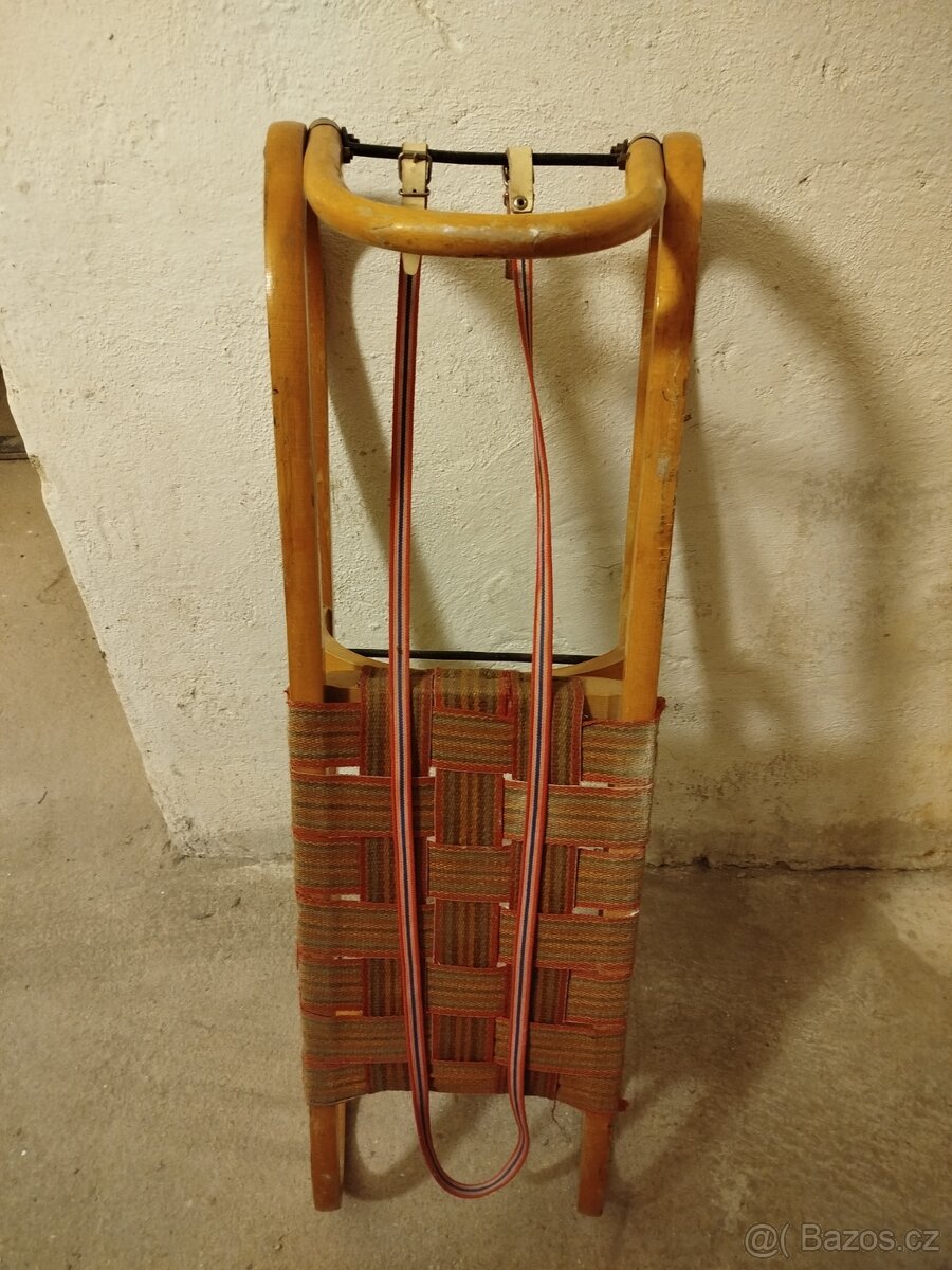 sáně dřevěné celková délka 1 metr