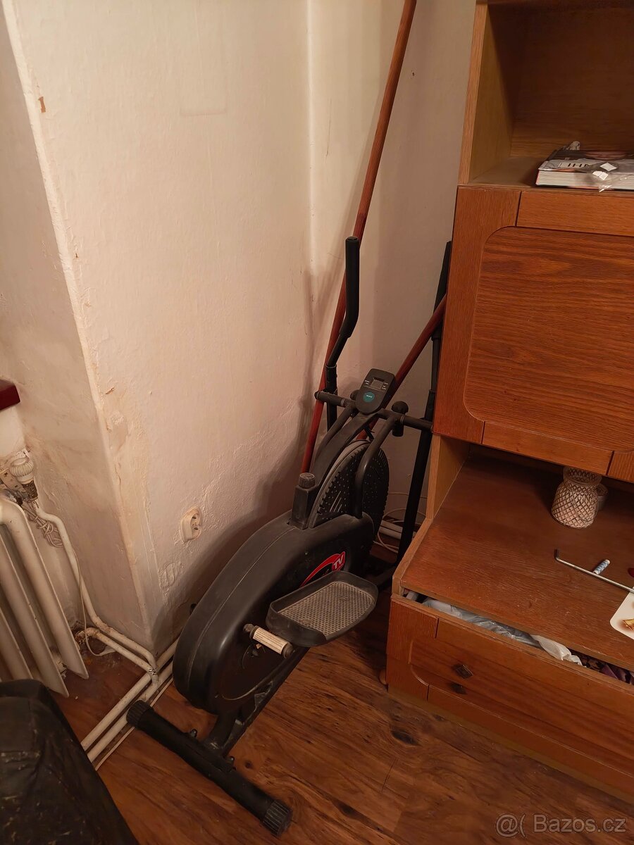 Eliptický trenažér