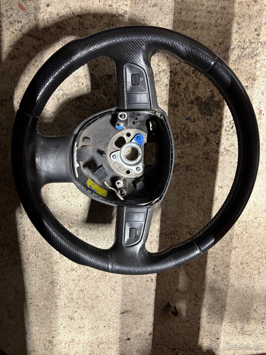 Volant Audi A3 multifunkční 8P0