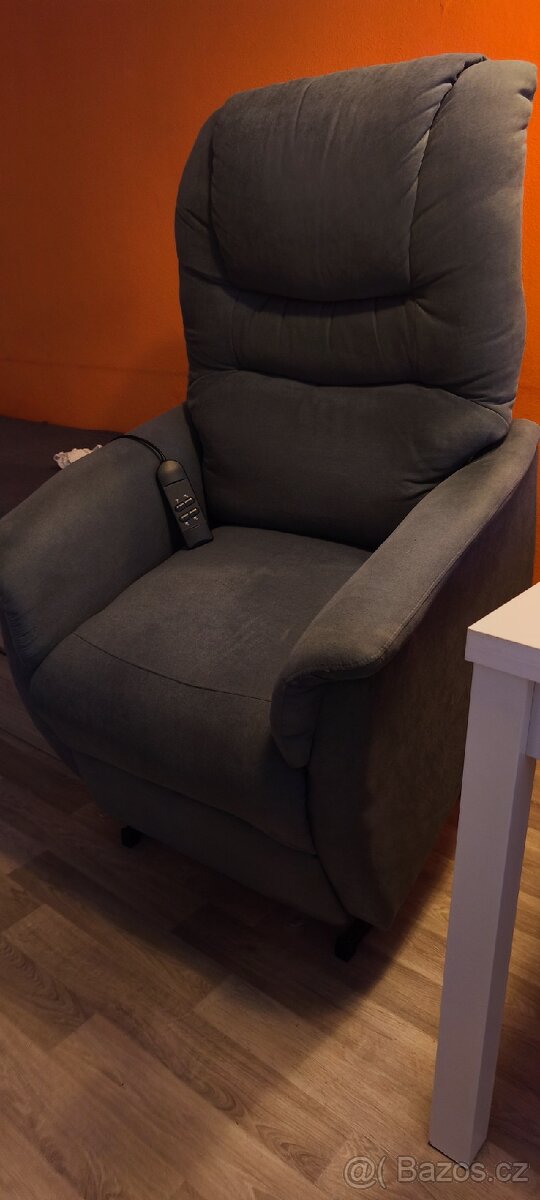 Tv křeslo elektricky ovládané