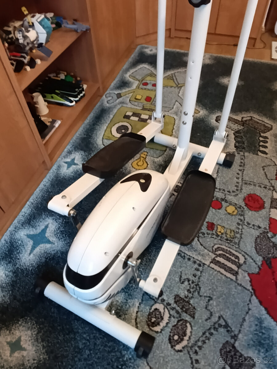 Eliptický trenažér