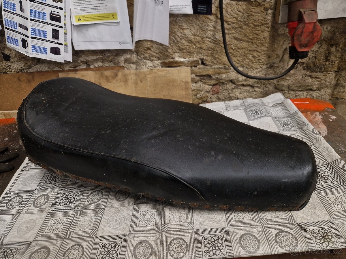 Sedlo jawa 23 mustang