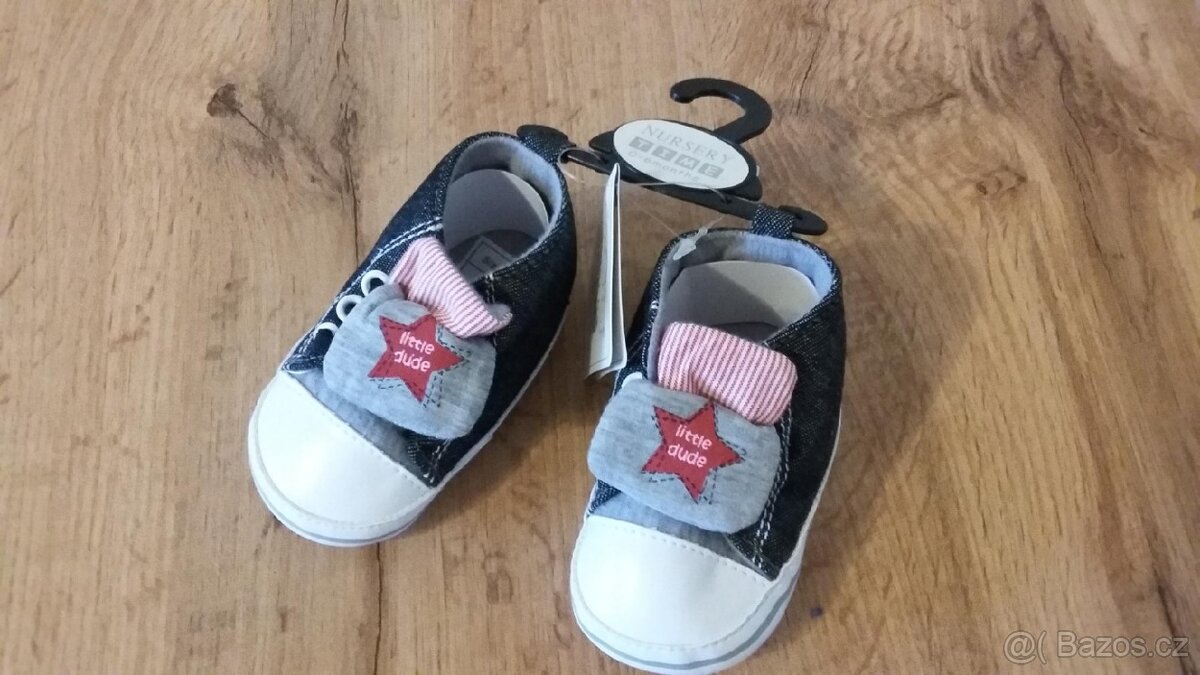 Nechodící capáčky 0-6