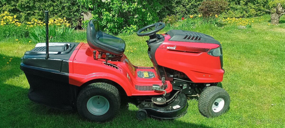 Zahradní traktor MTD Optima LN 165 H