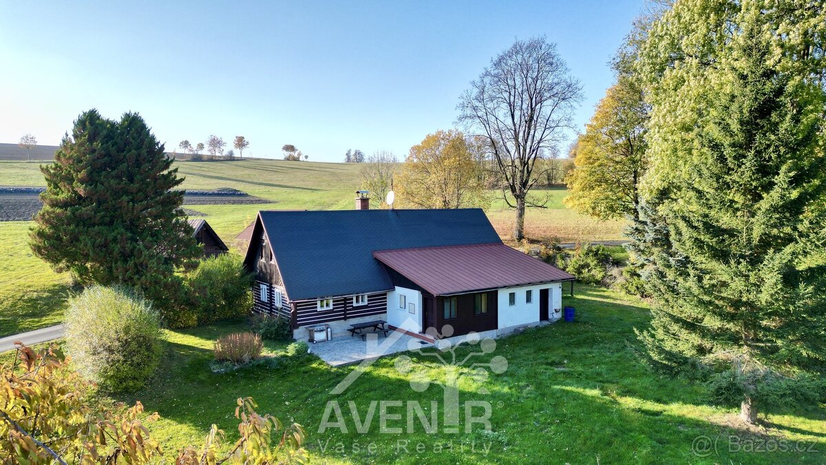 Prodej rodinného domu 4+1 se stavebními pozemky - Roprachtic