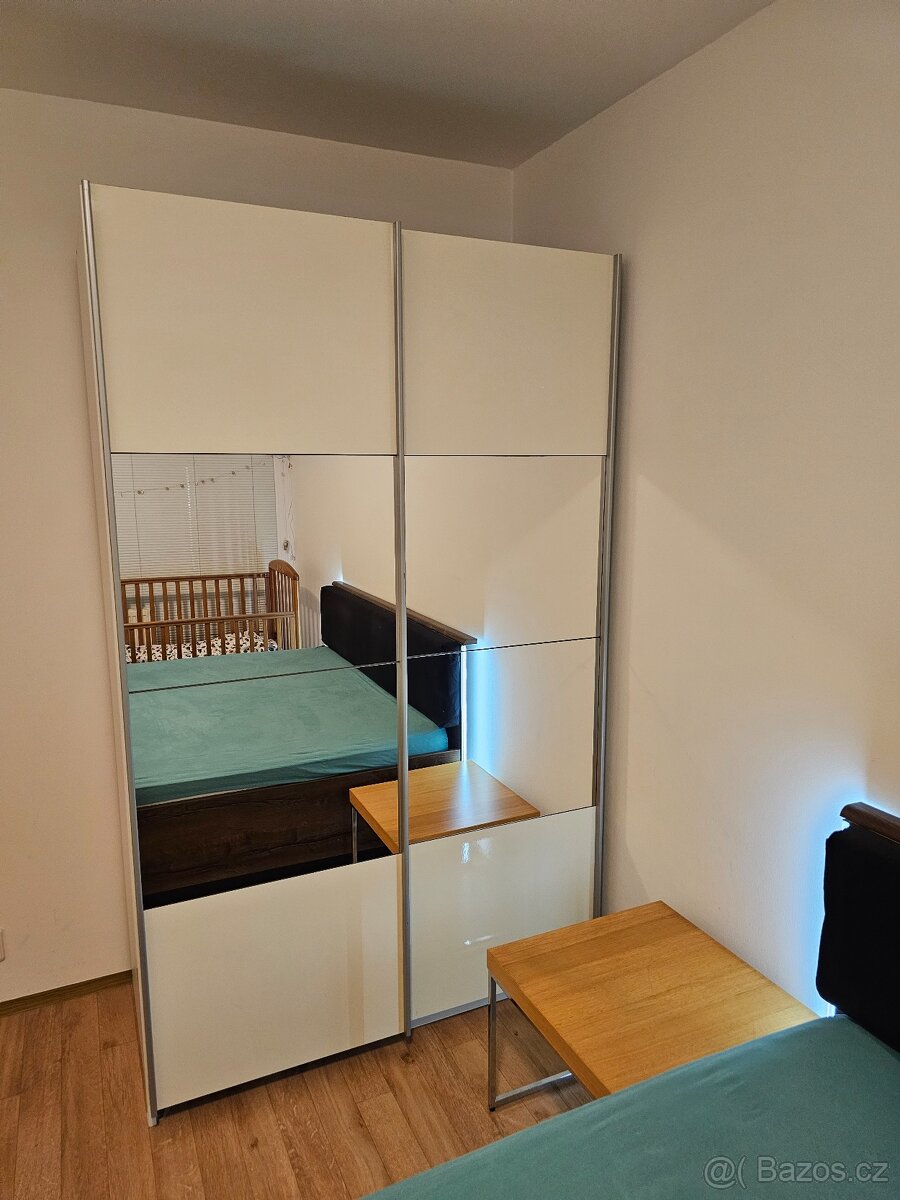 Šatní skříň 140×220