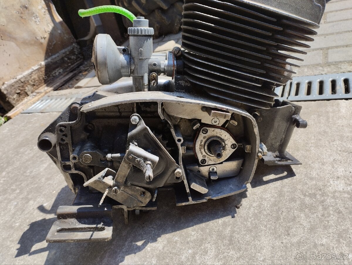Motor ČZ 175 (477)