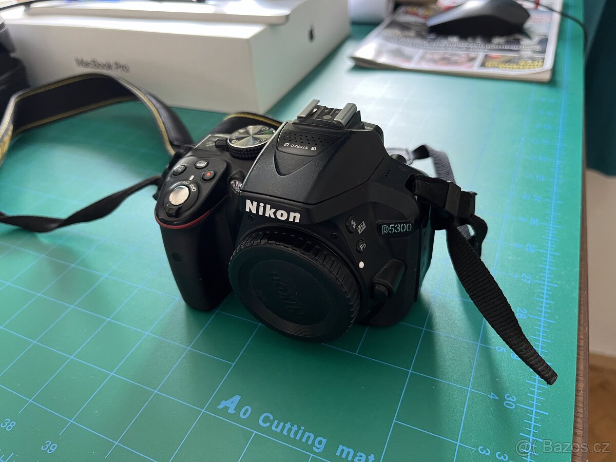 Nikon D5300 - 14149 expozicí